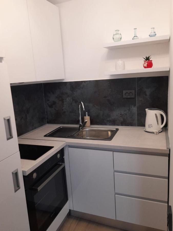 شقة بيروفاتش  في Apartman Sa Lodom 2+2 المظهر الخارجي الصورة