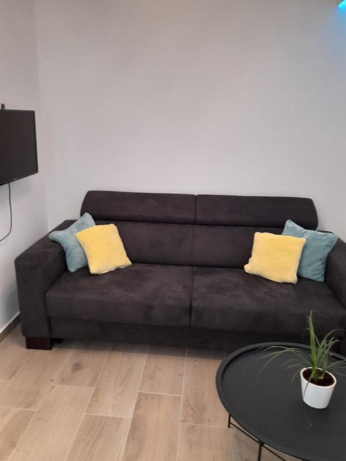 شقة بيروفاتش  في Apartman Sa Lodom 2+2 المظهر الخارجي الصورة