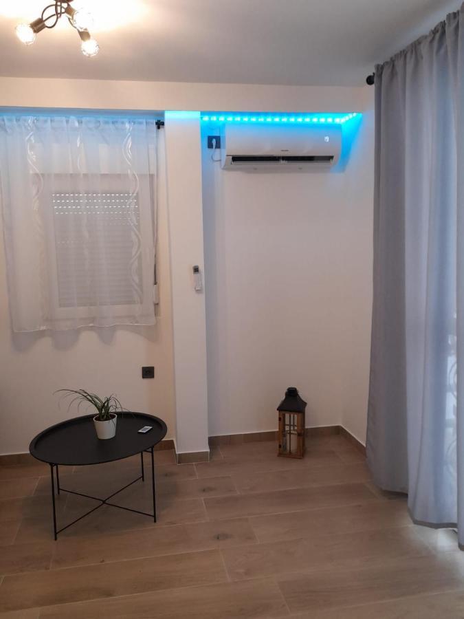 شقة بيروفاتش  في Apartman Sa Lodom 2+2 المظهر الخارجي الصورة